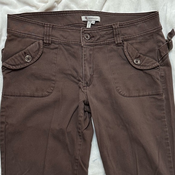 BCBGeneration Pocket Flap w/ Button RearPocket Design Stretchy Brown Jeans Faded - Picture 12 of 14